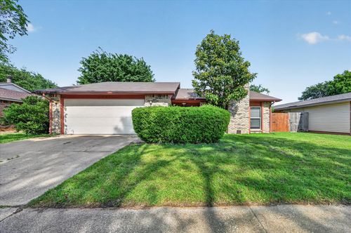 2705 Treeview Dr, Arlington, TX, 76016-1459 | Card Image