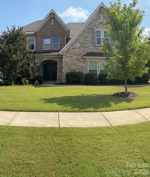 8465 Blume Pkwy, Harrisburg, NC, 28075-4507 | Card Image