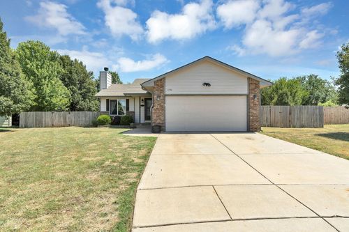 1730 E Winterset Cir, Goddard, KS, 67052-8482 | Card Image