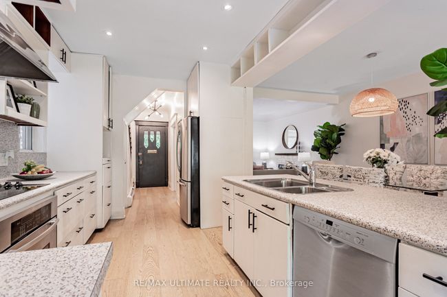 275 Kenilworth Ave, House other with 4 bedrooms, 2 bathrooms and 1 parking in Toronto ON | Image 24