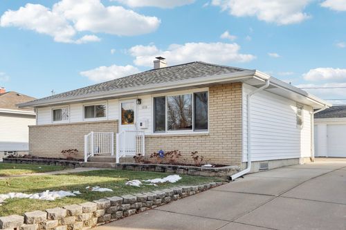 6216 S Cory Ave, Cudahy, WI, 53110-3016 | Card Image
