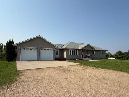 48255 County Road 28, Windom, MN, 56101-3195 | Card Image