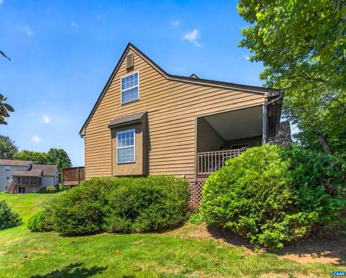 4733 Amber Ridge Ct, CHARLOTTESVILLE, VA, 22901-9507 | Card Image
