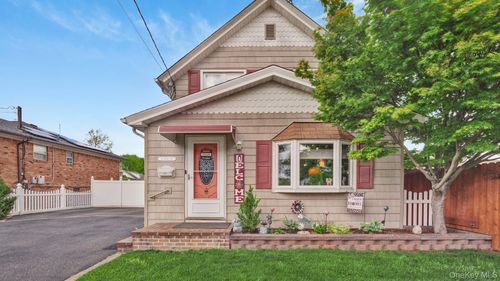93 Grant Ave, Farmingdale, NY, 11735-3625 | Card Image
