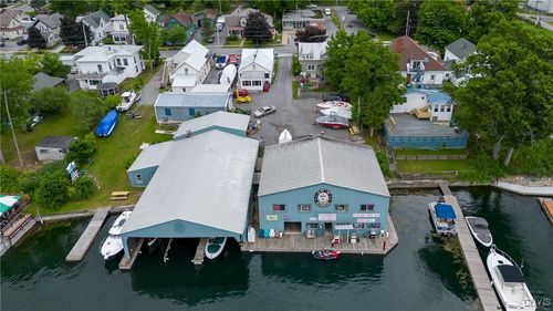 16 Bethune St, Alexandria Bay, NY, 13607-1804 | Card Image