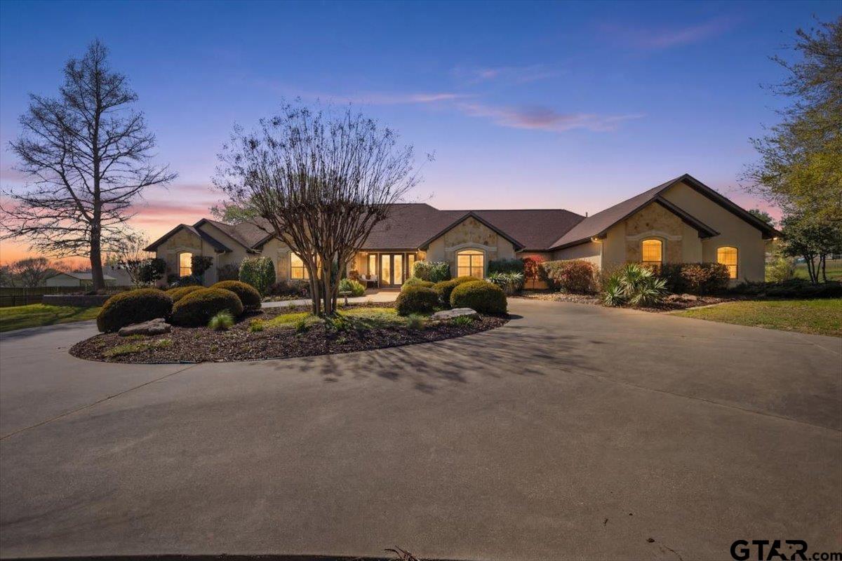 Residential in Whitehouse