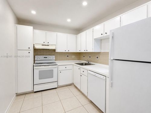 18-2a-4384 Nw 9th Ave, Deerfield Beach, FL, 33064-1764 | Card Image