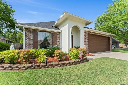 15412 Streamwood Ct, Baton Rouge, LA, 70816-0936 | Card Image