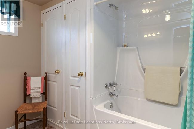 3 Kelley Cres, House other with 4 bedrooms, 3 bathrooms and 8 parking in Wasaga Beach ON | Image 33