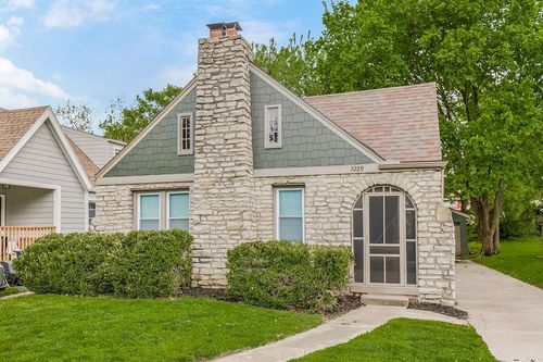 7229 Baltimore Ave, Kansas City, MO, 64114-5715 | Card Image