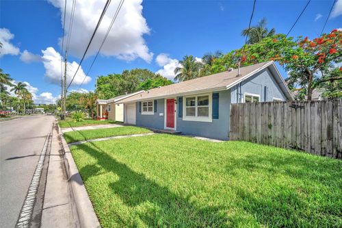 515 Ne 11th St, Fort Lauderdale, FL, 33304-4954 | Card Image
