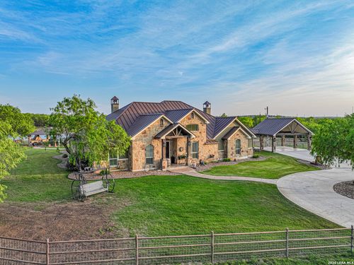 819 County Road 356, La Vernia, TX, 78121 | Card Image