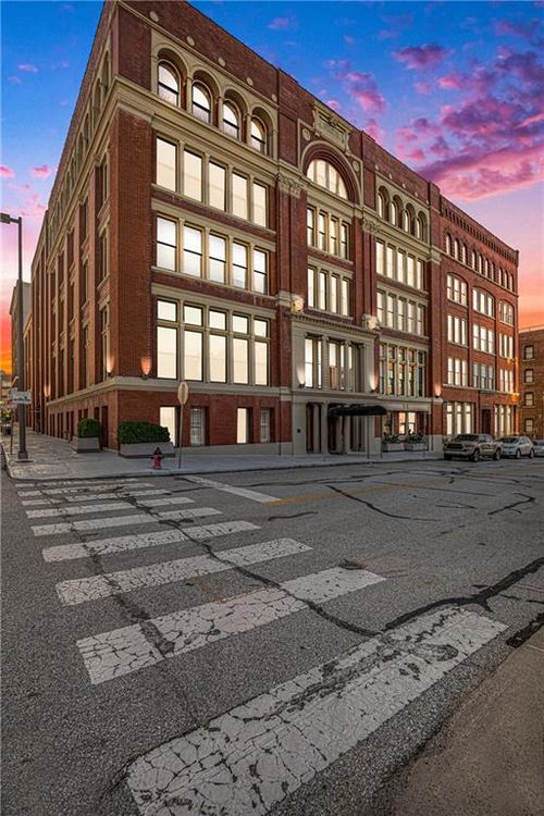 apt-304-612 Central St, Kansas City, MO, 64105-1617 | Card Image
