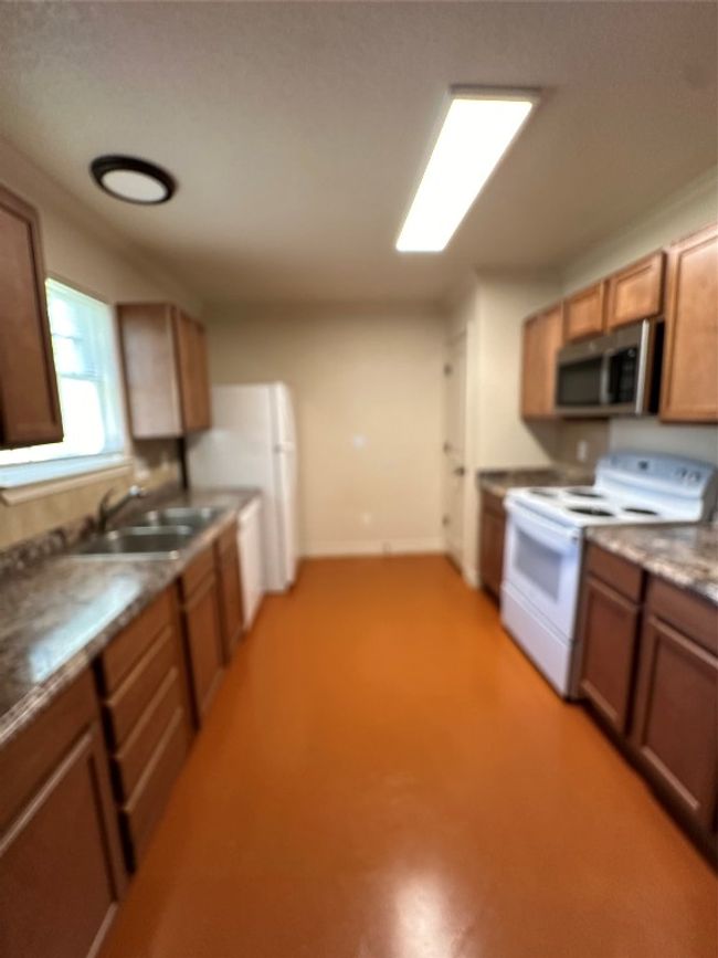 Kitchen | Image 4