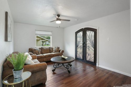 345 Prestwick Blvd, San Antonio, TX, 78223-1943 | Card Image