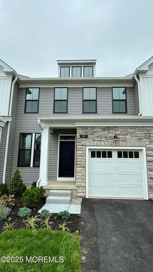 97 Mustang Dr, Manalapan, NJ, 07726-4542 | Card Image