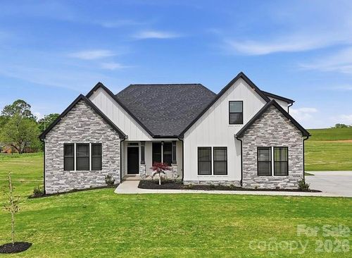 1-36 Skylane Ct, Columbus, NC, 28722-0567 | Card Image