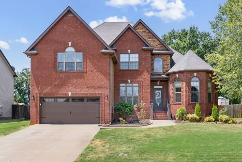 3722 Windmill Dr, Clarksville, TN, 37040-1302 | Card Image