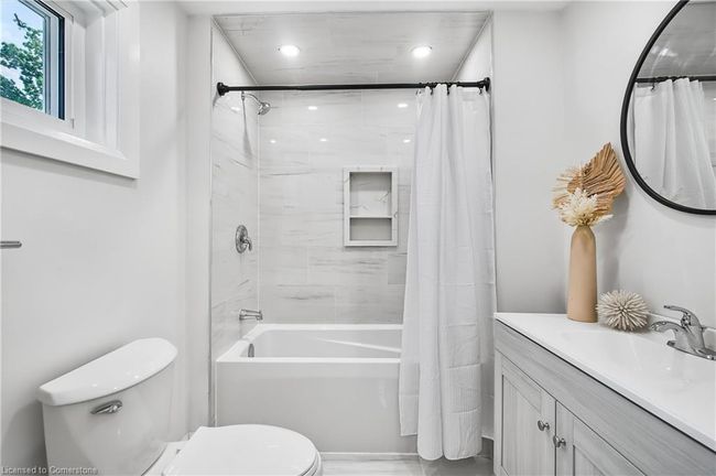 10 Comet Ave, House other with 5 bedrooms, 3 bathrooms and 1 parking in Hamilton ON | Image 16