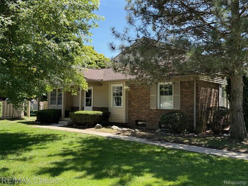 13-24252 Bashian Dr, Novi, MI, 48375-2920 | Card Image