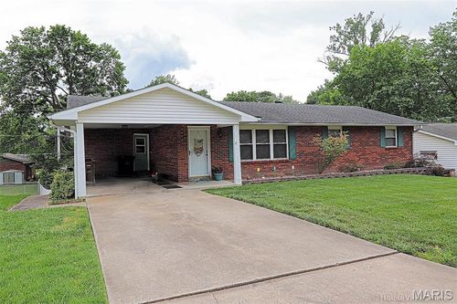 2415 Melrose Ave, Cape Girardeau, MO, 63701-2347 | Card Image