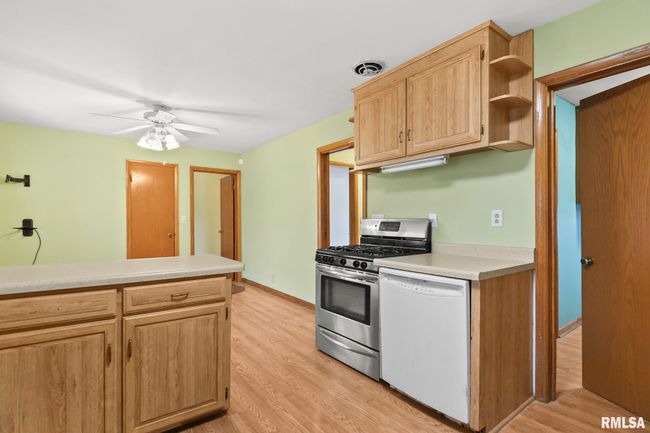 702 W Pershing Rd, House other with 3 bedrooms, 2 bathrooms and null parking in Decatur IL | Image 10