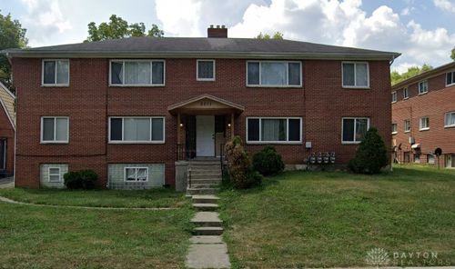 2011 Riverside Dr, Dayton, OH, 45405-3520 | Card Image