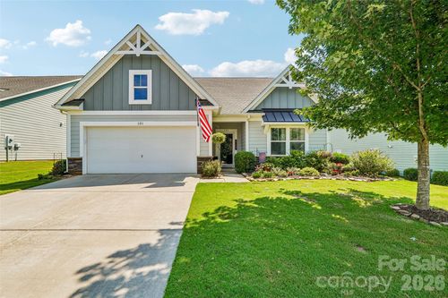 131 Jana Dr, Statesville, NC, 28677-9811 | Card Image