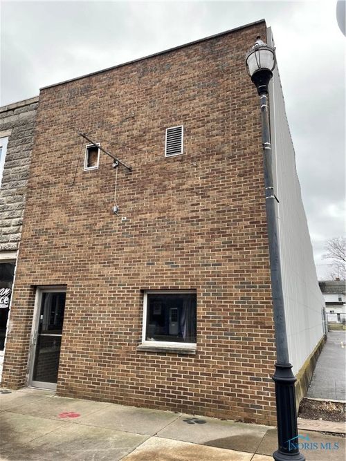 119 W Main St, Mc Comb, OH, 45858-8718 | Card Image