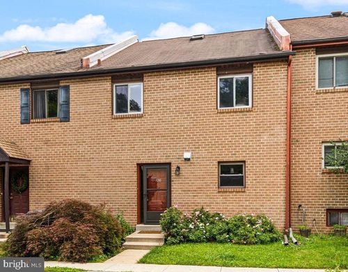 126 Eaton Dr, Wayne, PA, 19087-3806 | Card Image