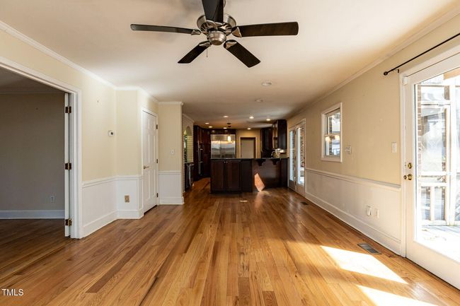 012-1920x1080-family-room-kitchen | Image 14