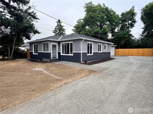 2405 Ne 10th St, Renton, WA, 98056-2931 | Card Image