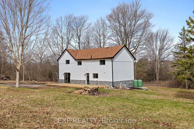 10485 County 2 Rd, House other with 3 bedrooms, 3 bathrooms and 6 parking in Grafton ON | Image 39