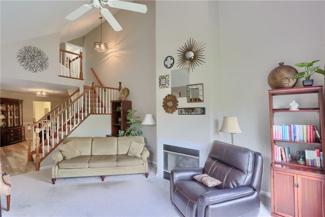 135 Linden Ct, Condo with 3 bedrooms, 3 bathrooms and 2 parking in Seven Fields PA | Image 15