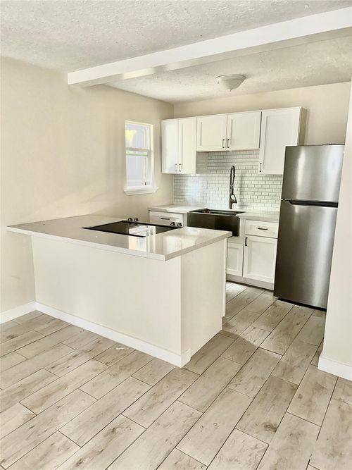 3718 Moore St, Houston, TX, 77009-4835 | Card Image