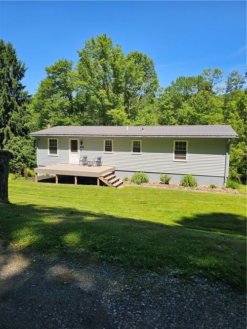 324 Barr Rd, Natrona Heights, PA, 15065-3030 | Card Image