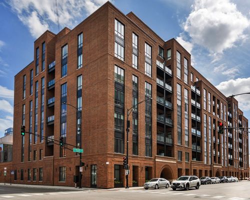 2a-305 S Racine Ave, CHICAGO, IL, 60607-2817 | Card Image
