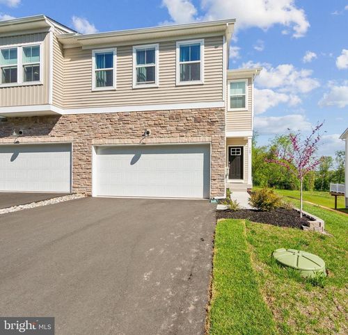 727 Hunsberger Rd, SPRING CITY, PA, 19475-1421 | Card Image