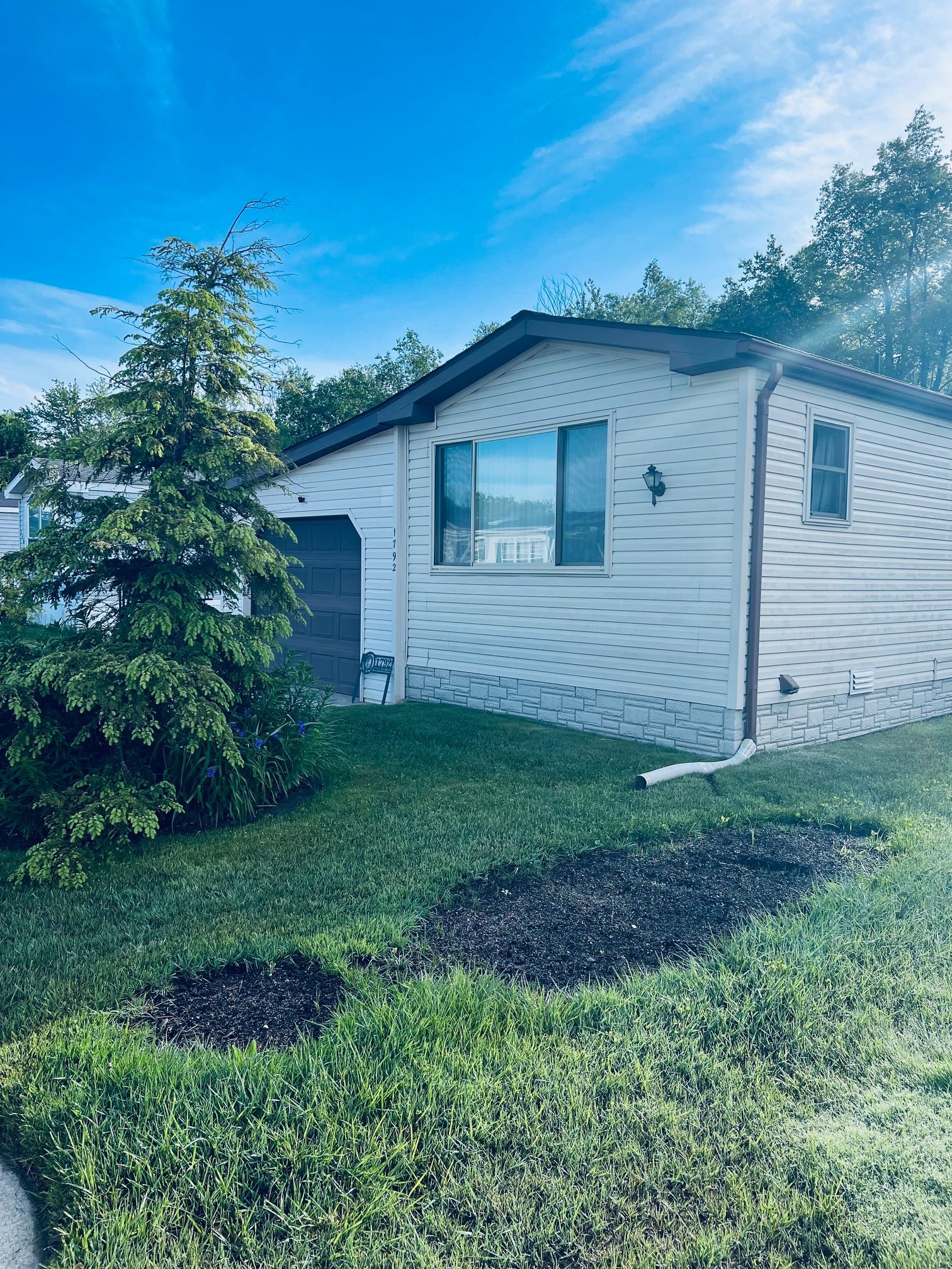 Meadowlark Ln, Kimball, MI 48074