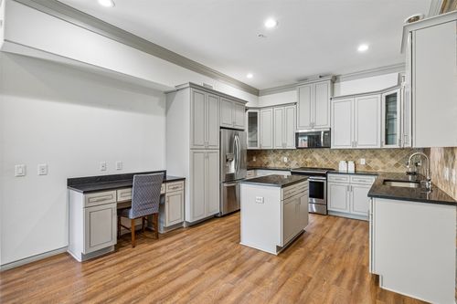 1325 Summerset Ln, Burleson, TX, 76028-2952 | Card Image