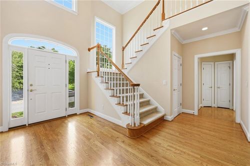 105 Creekstone Ct, Winston-Salem, NC, 27104-1225 | Card Image