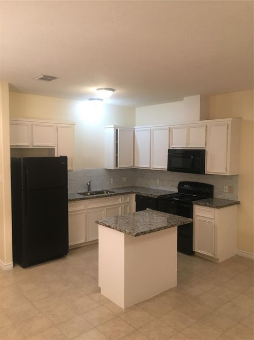 unit-b-10642 Logger Pine Trl, Houston, TX, 77088-1783 | Card Image