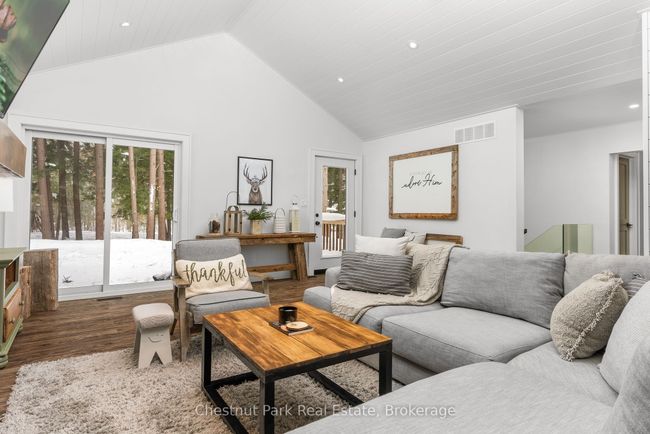 1010 Leonard Lake Rd, House other with 3 bedrooms, 3 bathrooms and 6 parking in Bracebridge ON | Image 15
