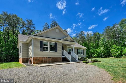 1176 Signboard Rd, BUMPASS, VA, 23024-3607 | Card Image