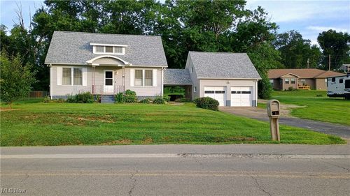 215 Rehl Rd, Zanesville, OH, 43701-2732 | Card Image