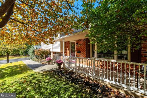 742 S Towamencin Ave, LANSDALE, PA, 19446-5204 | Card Image