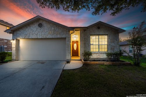 704 Hightrail Rd, Schertz, TX, 78108-3440 | Card Image