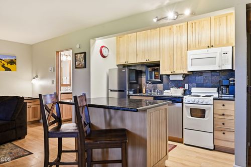 2133-2134-18575 Sw Century Dr, Bend, OR, 97702-1950 | Card Image