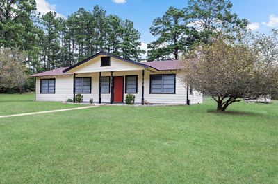 804 N Pitzer Street, House other with 4 bedrooms, 2 bathrooms and null parking in Colmesneil TX | Image 2