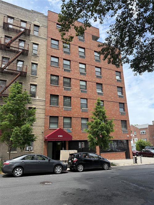1701 Parkview Ave, Bronx, NY, 10461-5043 | Card Image